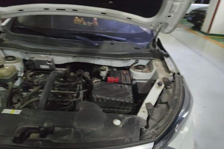 Used BAIC Beijing X3 2019 1.5T CVT Glory Edition Engine Bay Left