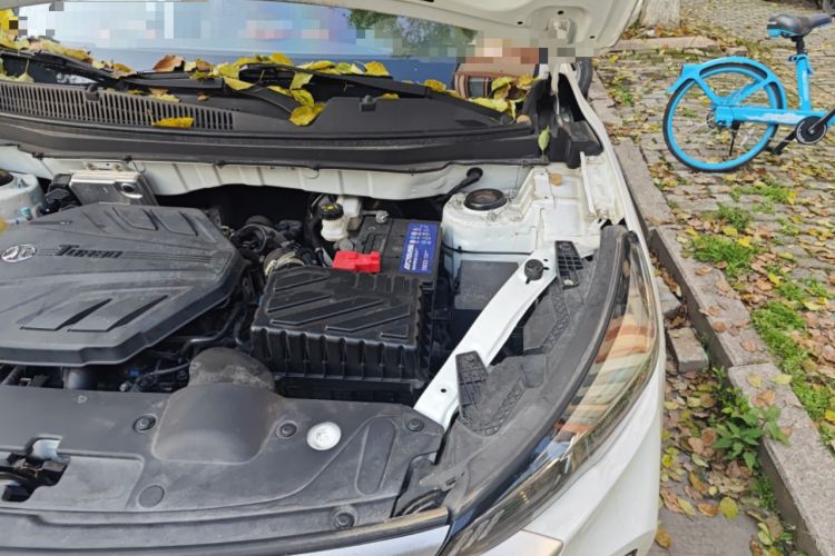 Used BAIC Beijing X3 2019 1.5T CVT Star Edition Engine Bay Left