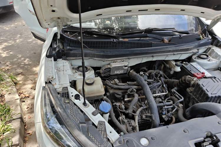 Used BAIC Beijing X3 2019 1.5T Manual Glory Edition Engine Bay Right