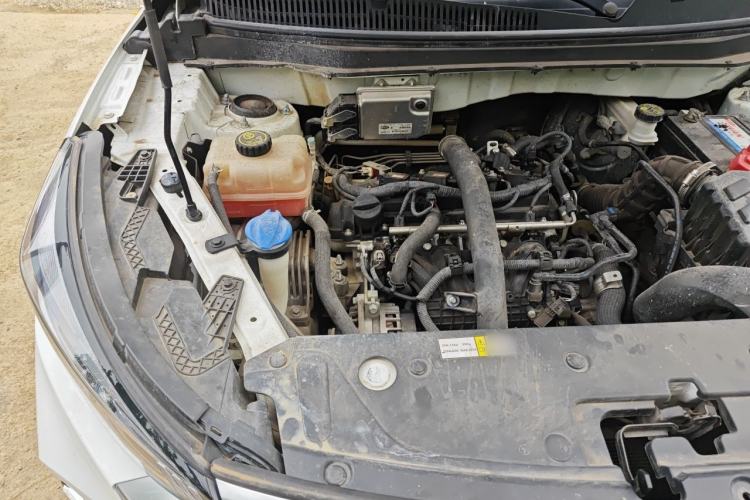 Used BAIC Beijing X3 2019 1.5T Manual Glory Edition Engine Bay Right