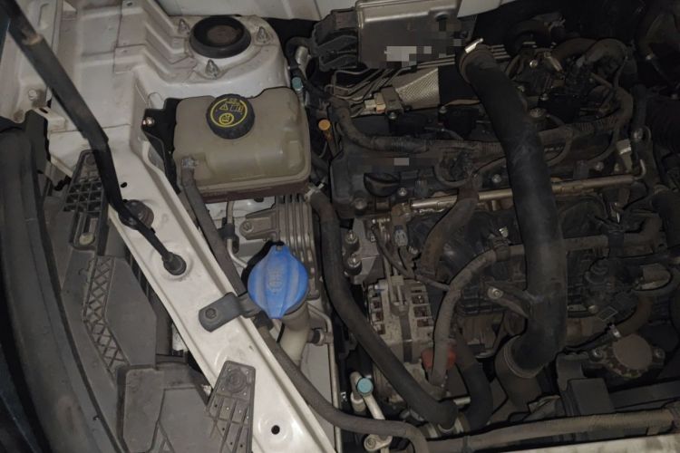 Used BAIC Beijing X3 2019 1.5T CVT Glory Edition Engine Bay Right