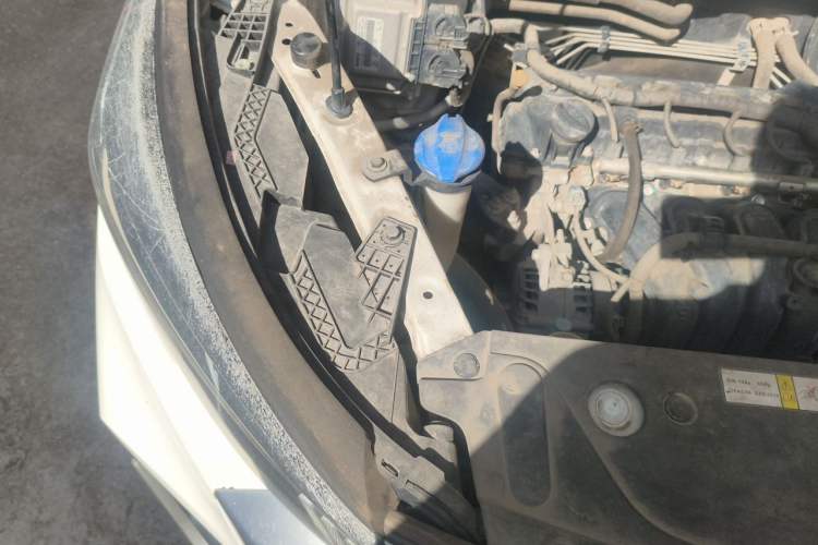 Used BAIC Beijing X3 2019 1.5L Manual Glory Edition Engine Bay Right