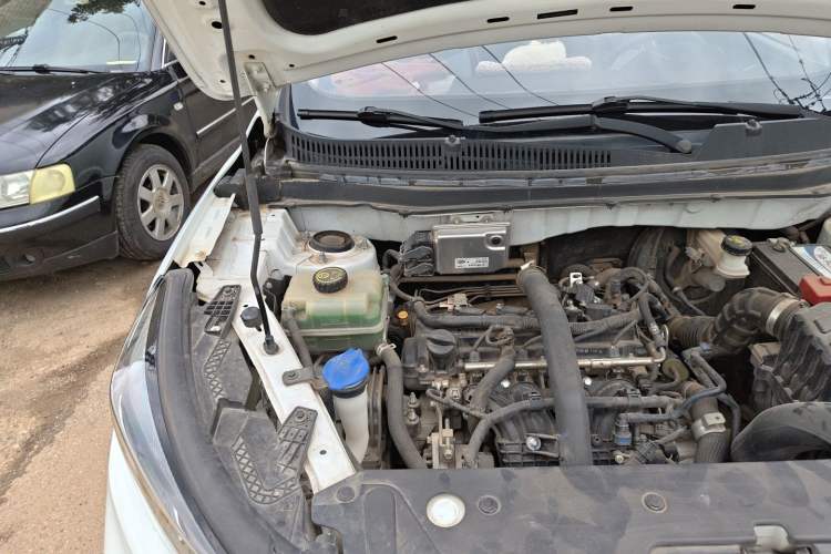 Used BAIC Beijing X3 2019 1.5T Manual Glory Edition Engine Bay Right