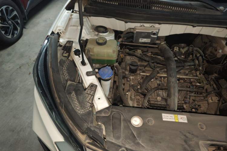 Used BAIC Beijing X3 2019 1.5T Manual Glory Edition Engine Bay Right