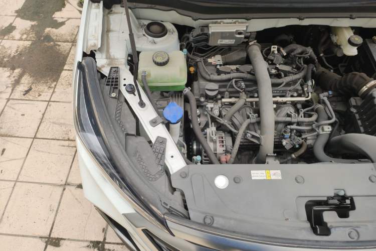 Used BAIC Beijing X3 2019 1.5T CVT Glory Edition Engine Bay Right