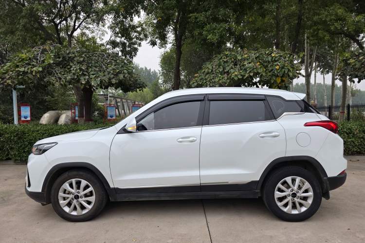 Used BAIC Beijing X3 2019 1.5T CVT Glory Edition Exterior 3