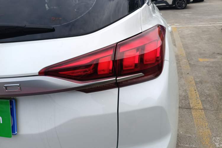Used BAIC Beijing X3 2019 1.5T CVT Glory Edition Exterior 3