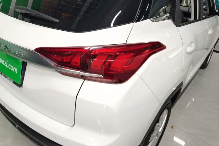 Used BAIC Beijing X3 2019 1.5T Manual Glory Edition Exterior 3