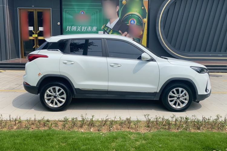 Used BAIC Beijing X3 2019 1.5T CVT Glory Edition Exterior 3