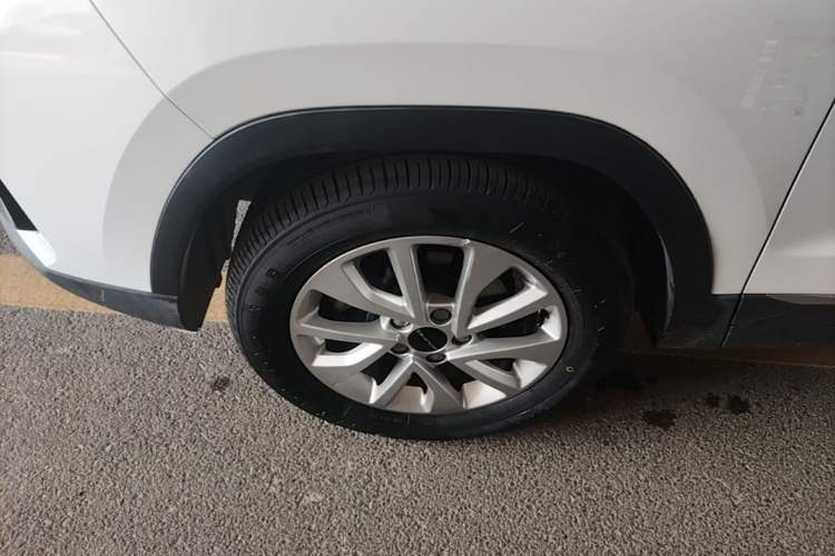 Used BAIC Beijing X3 2019 1.5T Manual Glory Edition Exterior 4