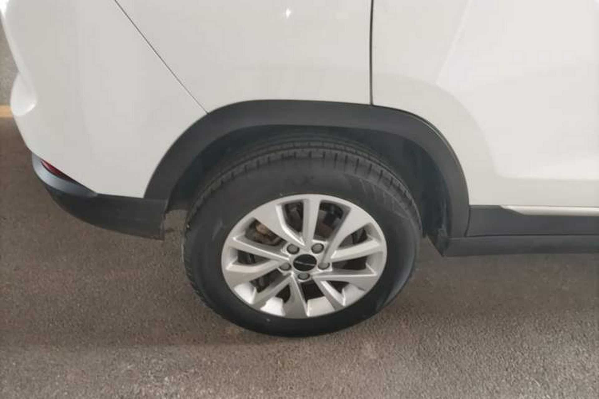 Used BAIC Beijing X3 2019 1.5T Manual Glory Edition Exterior 5