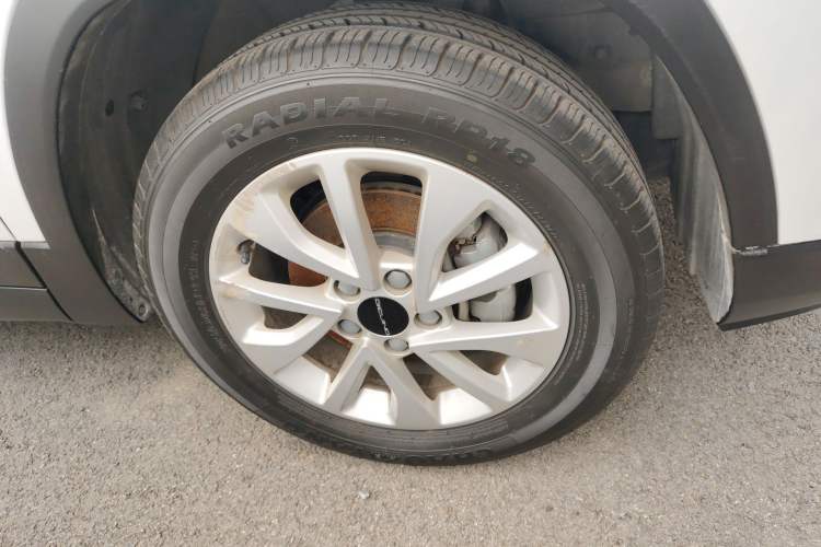 Used BAIC Beijing X3 2019 1.5T Manual Glory Edition Exterior 7