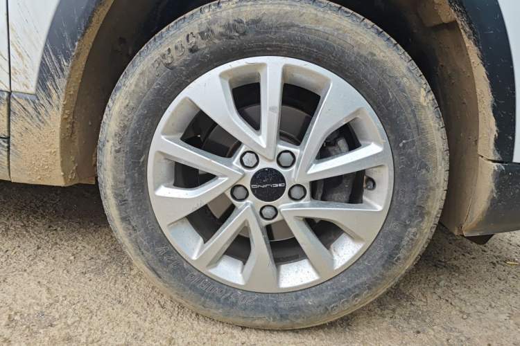 Used BAIC Beijing X3 2019 1.5T Manual Glory Edition Exterior 7