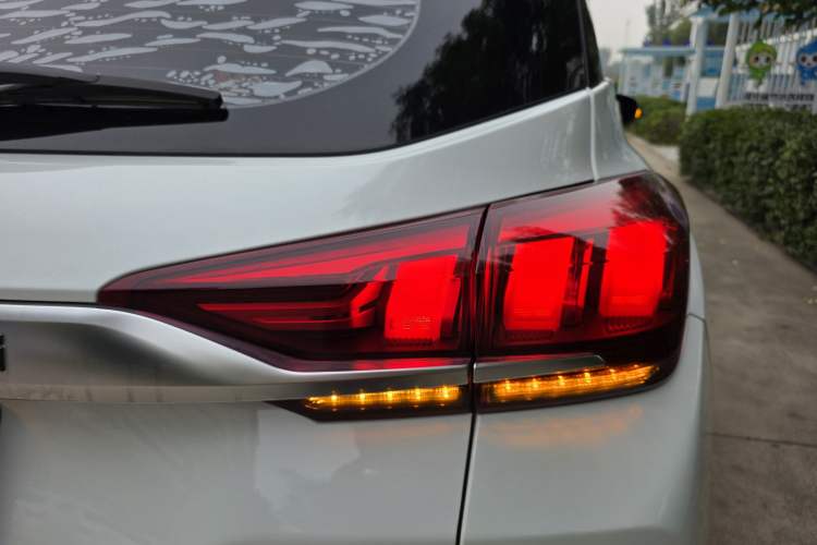 Used BAIC Beijing X3 2019 1.5T CVT Glory Edition Exterior 8