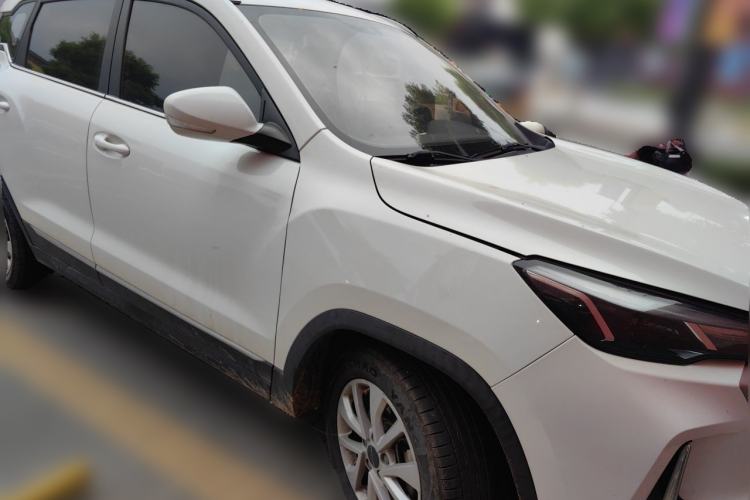 Used BAIC Beijing X3 2019 1.5T Manual Glory Edition Front Right 45 Deg