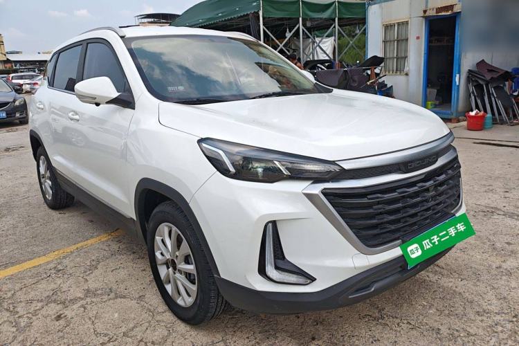 Used BAIC Beijing X3 2019 1.5T Manual Glory Edition Front Right 45 Deg