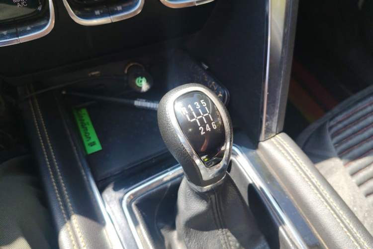 Used BAIC Beijing X3 2019 1.5T Manual Glory Edition Gear Lever