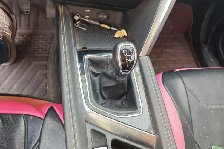 Used BAIC Beijing X3 2019 1.5T Manual Glory Edition Gear Lever