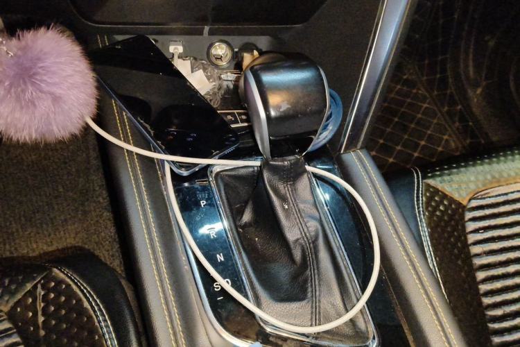 Used BAIC Beijing X3 2019 1.5T CVT Glory Edition Gear Lever