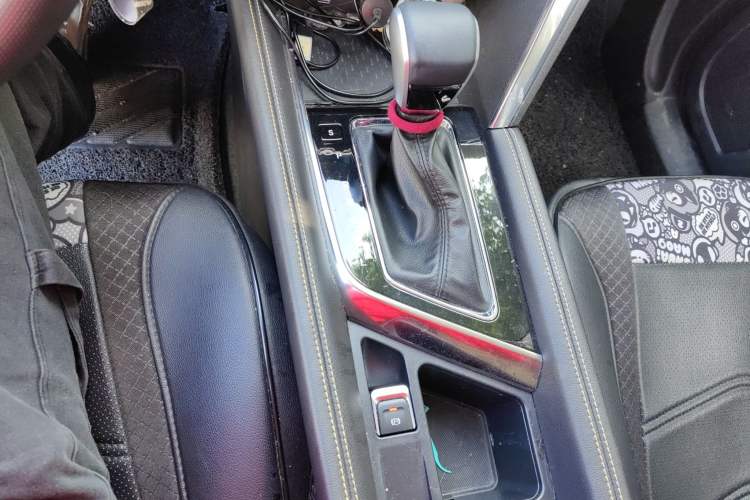 Used BAIC Beijing X3 2019 1.5L Automatic Glory Edition Gear Lever