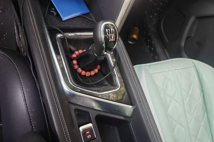 Used BAIC Beijing X3 2019 1.5T Manual Star Edition Gear Lever