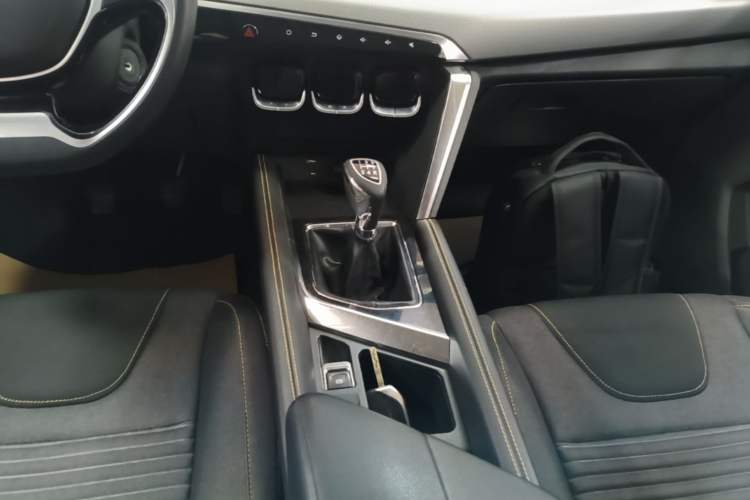 Used BAIC Beijing X3 2019 1.5L Manual Glory Edition Gear Lever