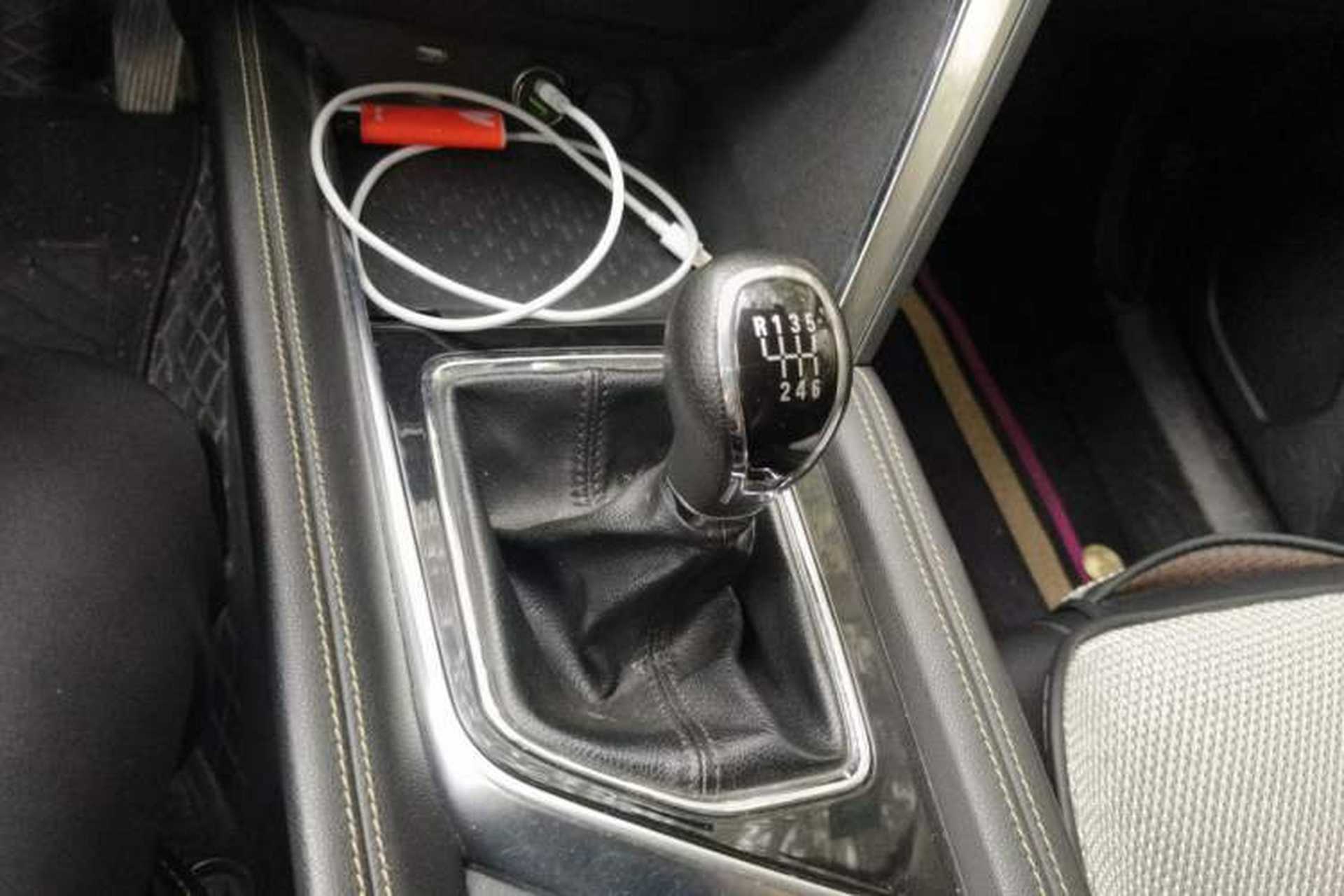 Used BAIC Beijing X3 2019 1.5T Manual Glory Edition Gear Lever