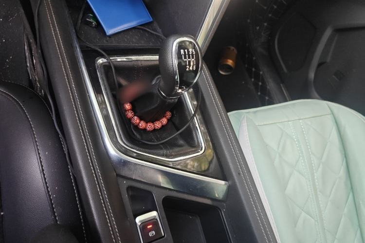 Used BAIC Beijing X3 2019 1.5T Manual Star Edition Gear Lever