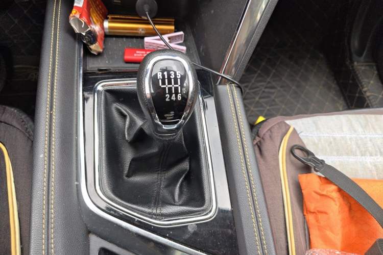 Used BAIC Beijing X3 2019 1.5T Manual Glory Edition Gear Lever