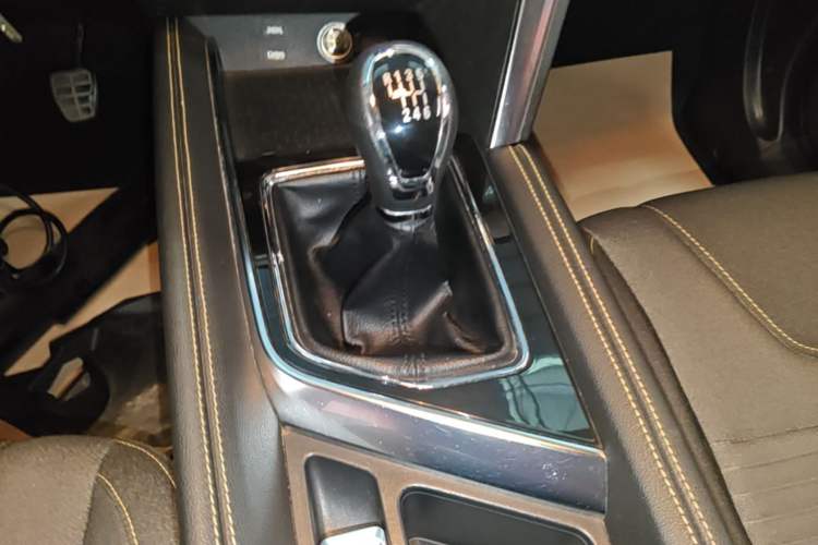 Used BAIC Beijing X3 2019 1.5T Manual Glory Edition Gear Lever