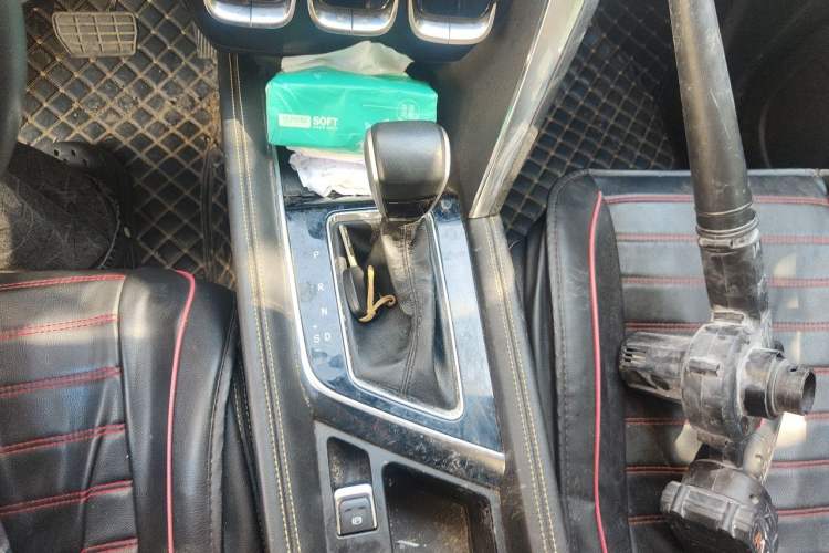 Used BAIC Beijing X3 2019 1.5T CVT Glory Edition Gear Lever