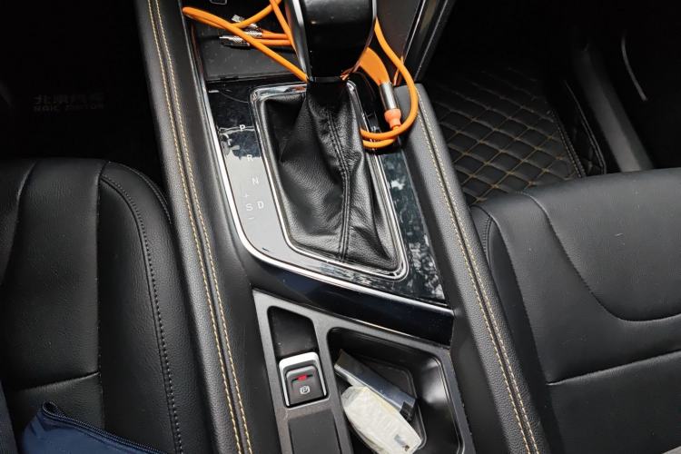 Used BAIC Beijing X3 2019 1.5T CVT Glory Edition Gear Lever