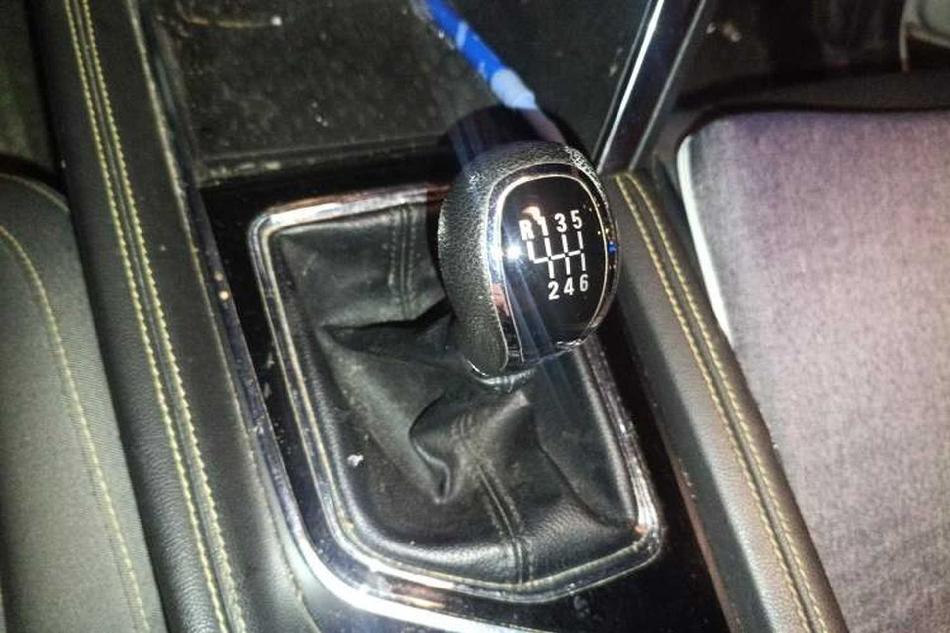 Used BAIC Beijing X3 2019 1.5T Manual Glory Edition Gear Lever