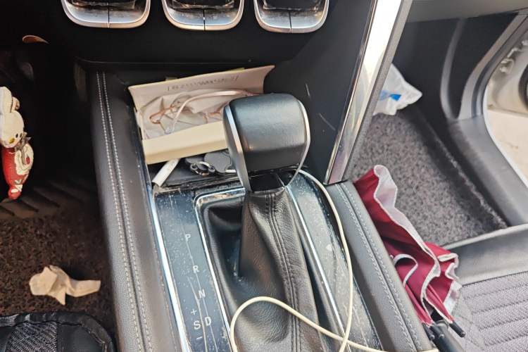 Used BAIC Beijing X3 2019 1.5T CVT Star Edition Gear Lever