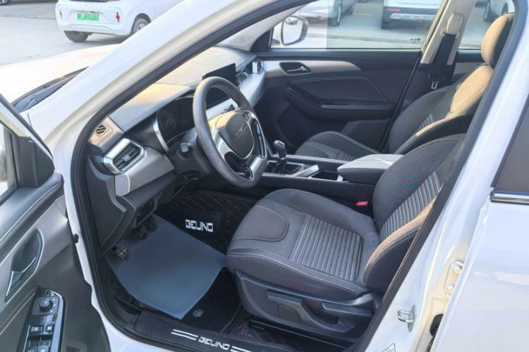 Used BAIC Beijing X3 2019 1.5T Manual Glory Edition Interior 2