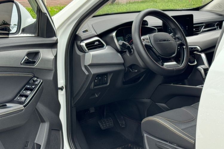 Used BAIC Beijing X3 2019 1.5T CVT Glory Edition Interior 3