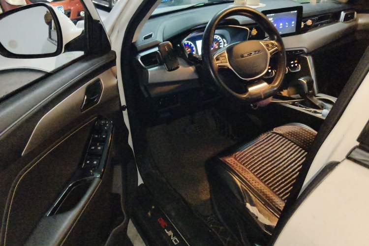 Used BAIC Beijing X3 2019 1.5T CVT Glory Edition Interior 3