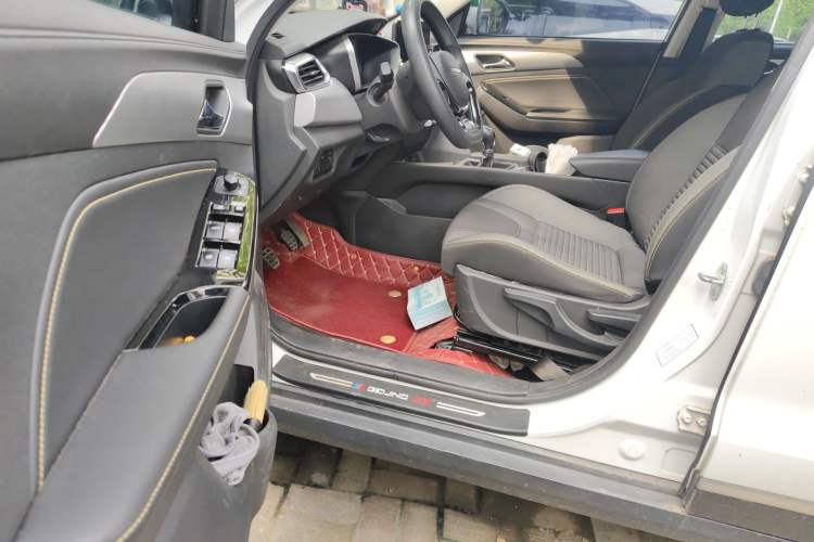 Used BAIC Beijing X3 2019 1.5T Manual Glory Edition Interior 3