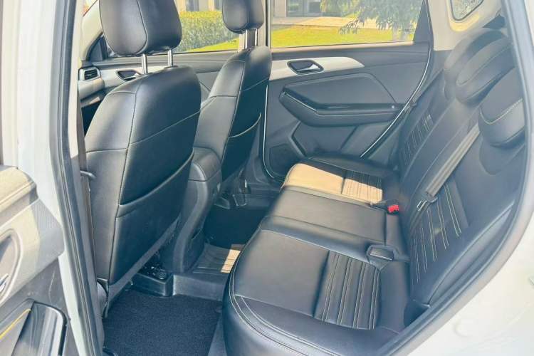 Used BAIC Beijing X3 2019 1.5T CVT Glory Edition Interior 3