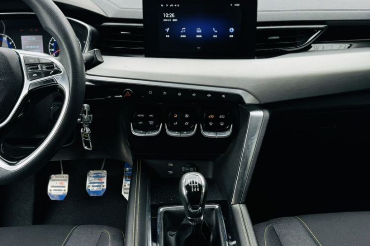 Used BAIC Beijing X3 2019 1.5T Manual Glory Edition Interior 3