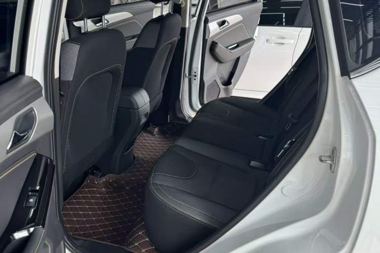 Used BAIC Beijing X3 2019 1.5T CVT Glory Edition Interior 3