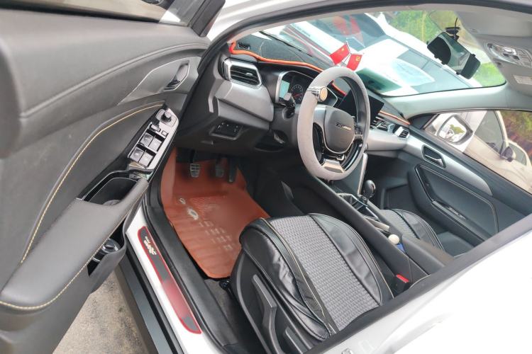 Used BAIC Beijing X3 2019 1.5T Manual Glory Edition Interior 3