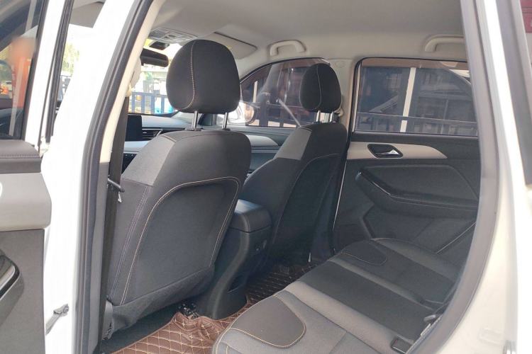 Used BAIC Beijing X3 2019 1.5T CVT Glory Edition Interior 3
