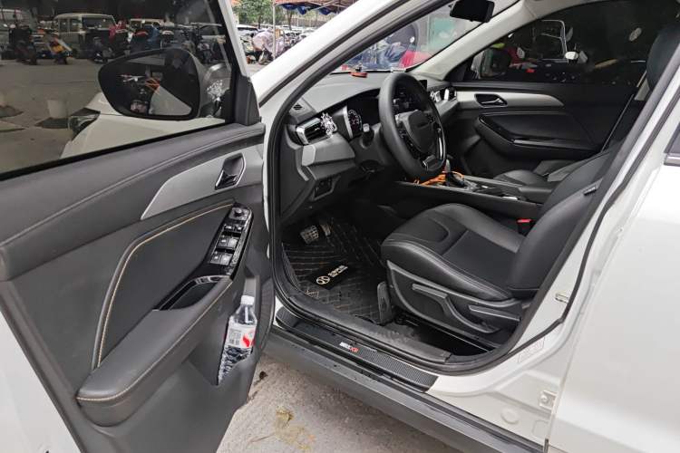 Used BAIC Beijing X3 2019 1.5T CVT Glory Edition Interior 3