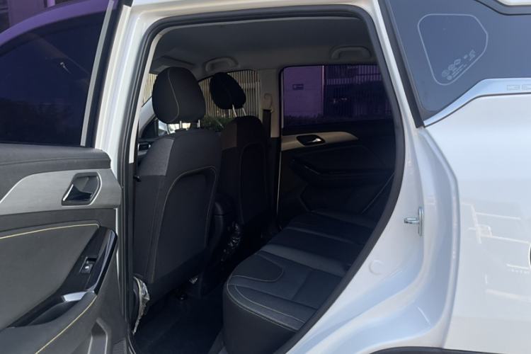 Used BAIC Beijing X3 2019 1.5T Manual Glory Edition Interior 3