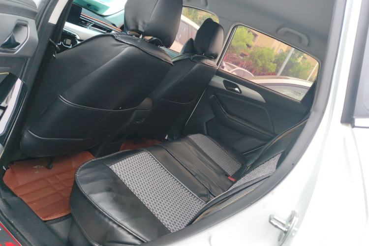 Used BAIC Beijing X3 2019 1.5T Manual Glory Edition Interior 4
