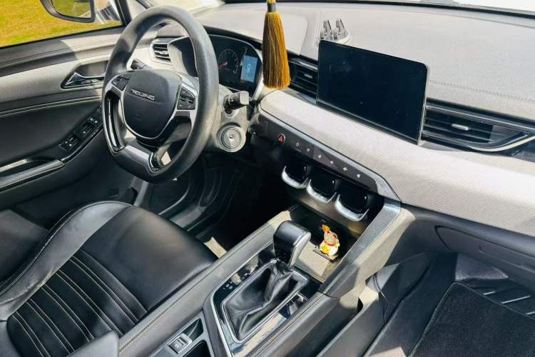 Used BAIC Beijing X3 2019 1.5T CVT Glory Edition Interior 5