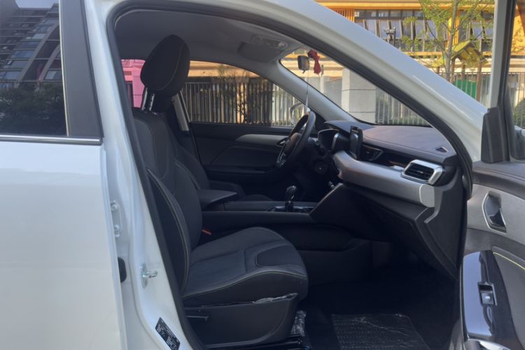 Used BAIC Beijing X3 2019 1.5T Manual Glory Edition Interior 6