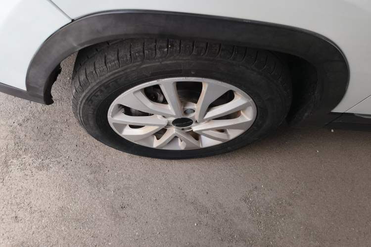 Used BAIC Beijing X3 2019 1.5L Manual Glory Edition Left Front Wheel Hub