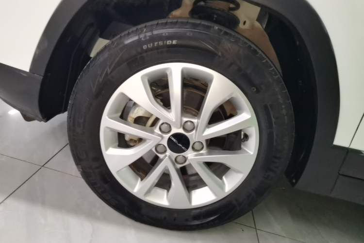 Used BAIC Beijing X3 2019 1.5T Manual Glory Edition Left Front Wheel Hub